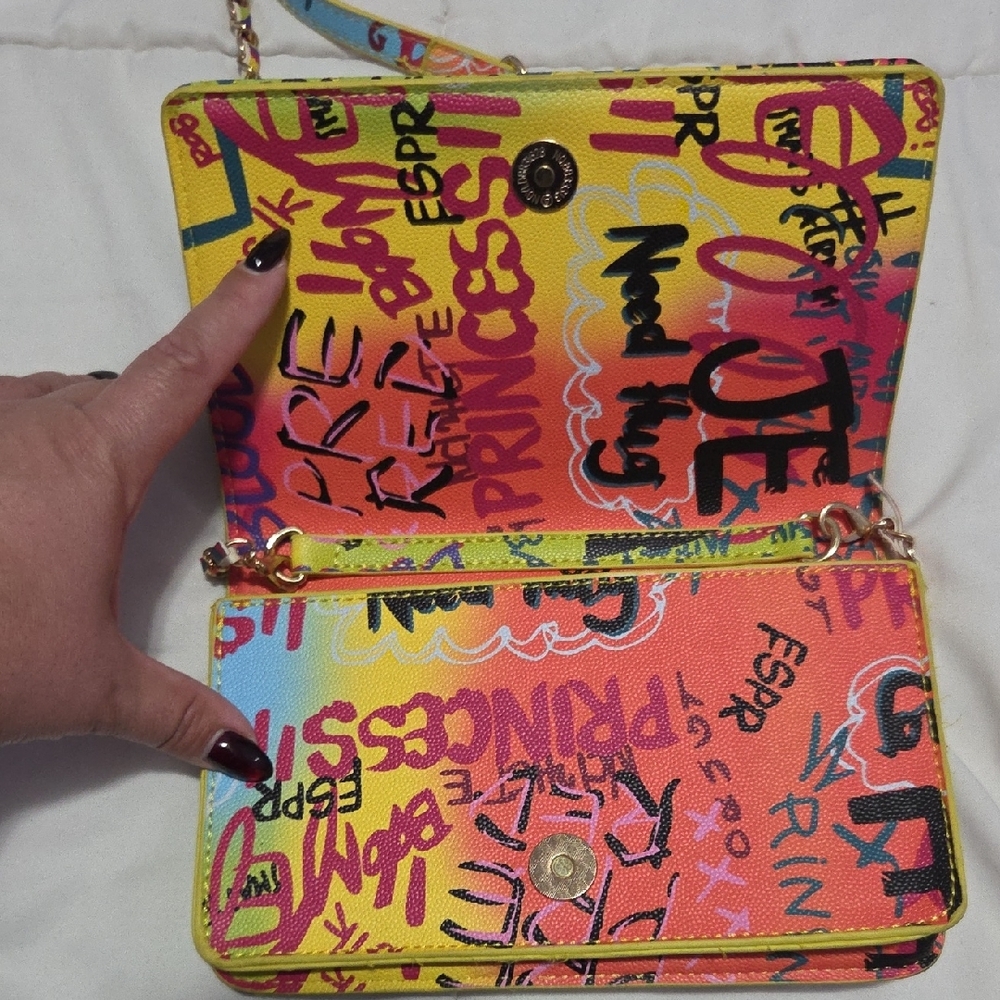 Colorful Graffiti Women's Clutch - Picture 7 of 12